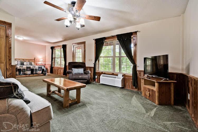 Secluded 2 Story Cabin Pool Wifi Smart Tvs Eureka Springs Exterior foto